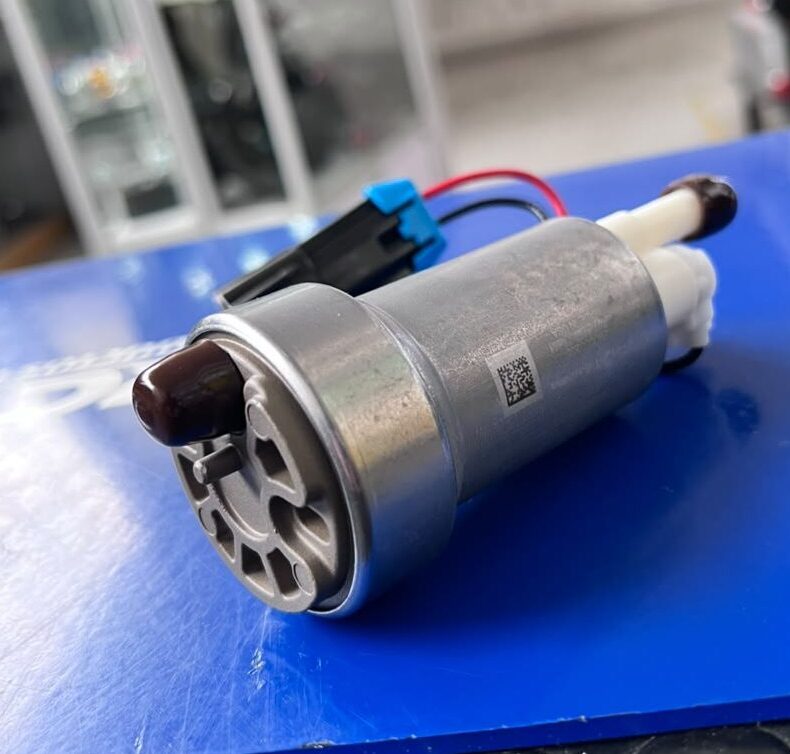 Bomba de combustible de alta presión Walbro 525 LPH f90000285 Hellcat 470 (gasolina/E85) Universal